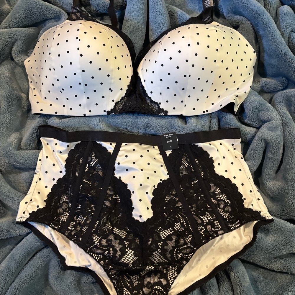 Torrid Bra Black and White Polka Dot Lace (set sold separate)